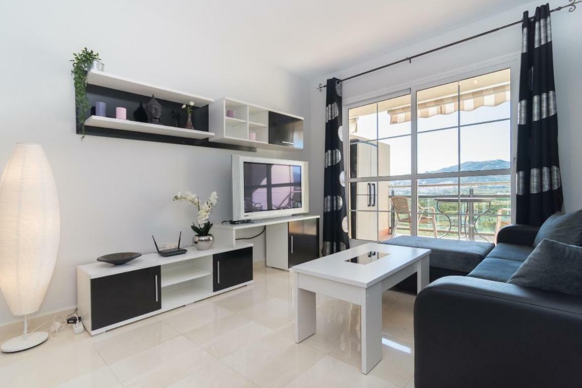 Apartamento En El Mirador De Нерха Екстериор снимка